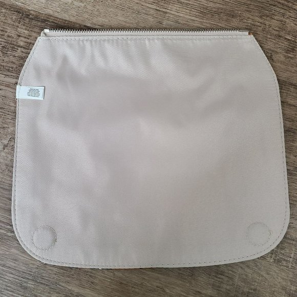 Thirtyone Studio Thirty-One Gifts Flap AD44 Lovely Leopard Pebble - Picture 3 of 3